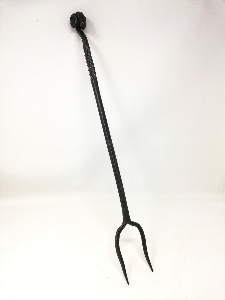 Toasting fork - heavyweight, rams head handle - hand forged in mild steel.